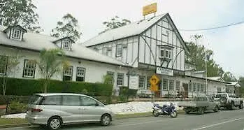 Canungra Hotel 2*,
